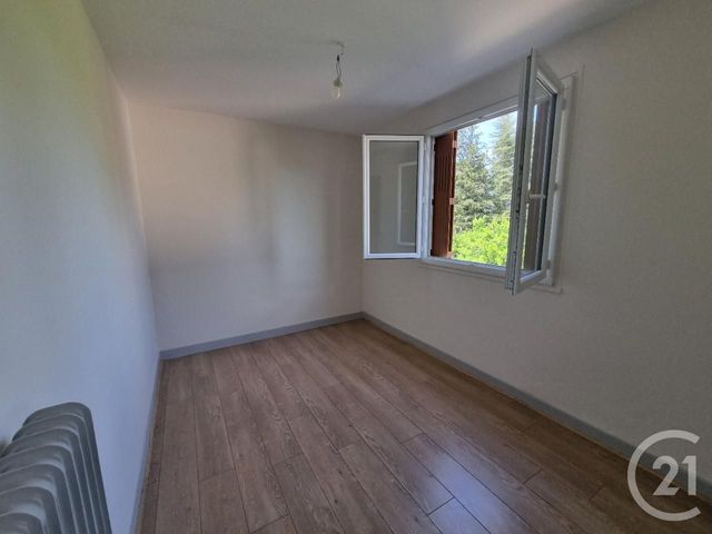 Appartement F3 &agrave; louer - 3 pi&egrave;ces - 64,13 m2 - Gourdon - 46 - MIDI-PYRENEES