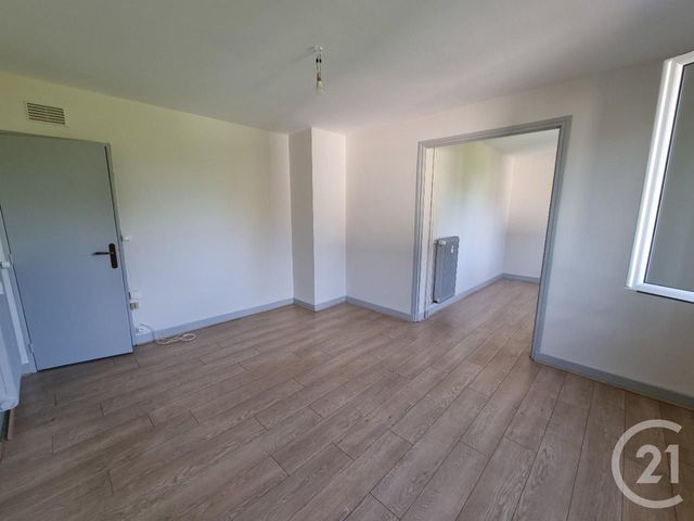 Appartement F3 &agrave; louer - 3 pi&egrave;ces - 64,13 m2 - Gourdon - 46 - MIDI-PYRENEES