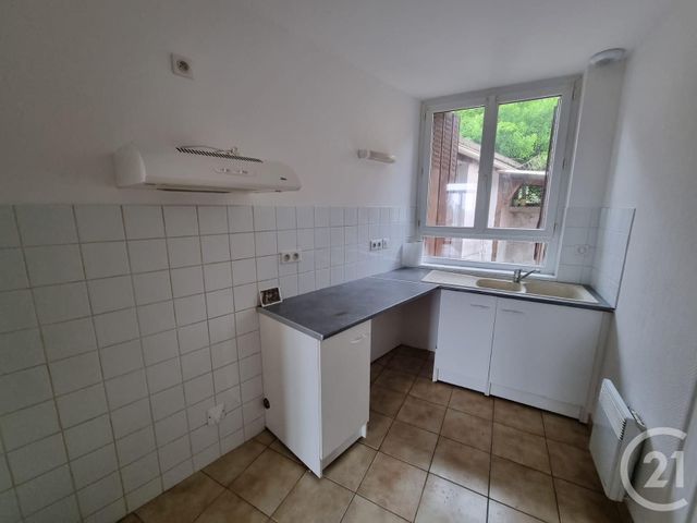 Appartement F3 &agrave; louer - 3 pi&egrave;ces - 51,68 m2 - Gourdon - 46 - MIDI-PYRENEES