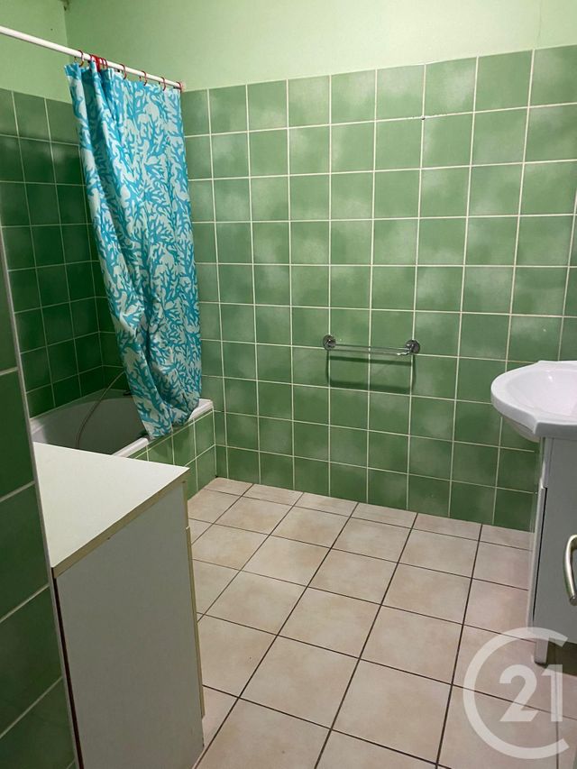 Appartement F3 &agrave; louer - 3 pi&egrave;ces - 105 m2 - Helette - 64 - AQUITAINE
