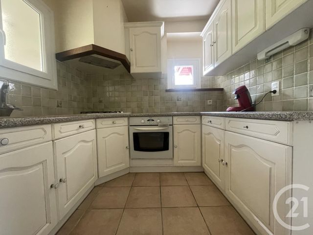 Maison &agrave; louer - 4 pi&egrave;ces - 79 m2 - Garindein - 64 - AQUITAINE