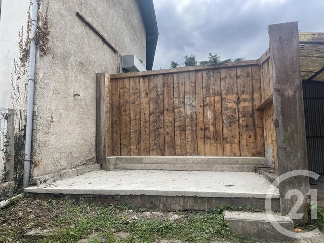 Maison &agrave; louer - 4 pi&egrave;ces - 79 m2 - Garindein - 64 - AQUITAINE