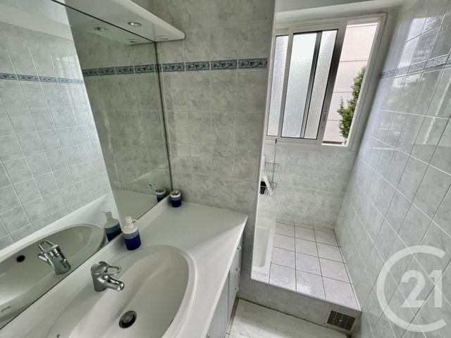 Appartement T3 &agrave; louer - 3 pi&egrave;ces - 63,96 m2 - St Pierre D Irube - 64 - AQUITAINE
