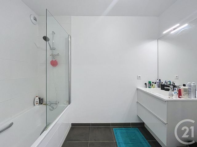 Appartement &agrave; louer - 3 pi&egrave;ces - 63,55 m2 - Montesson - 78 - ILE-DE-FRANCE
