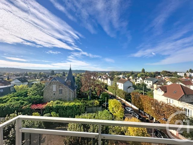 Appartement 4 pièces 64 m² · à Rueil-Malmaison · 63,6 m² · 240 000 €