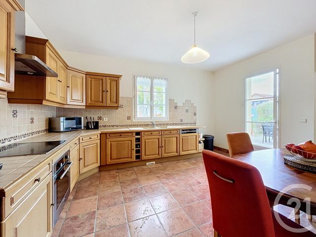 Maison &agrave; louer - 7 pi&egrave;ces - 216,12 m2 - Chatou - 78 - ILE-DE-FRANCE