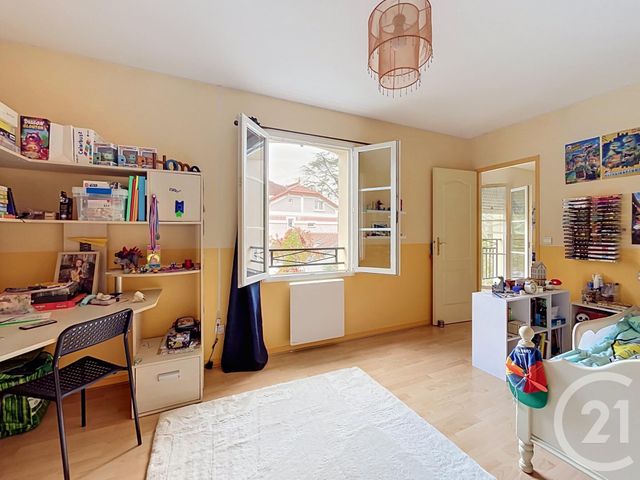 Maison &agrave; louer - 7 pi&egrave;ces - 216,12 m2 - Chatou - 78 - ILE-DE-FRANCE