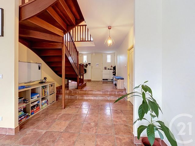 Maison &agrave; louer - 7 pi&egrave;ces - 216,12 m2 - Chatou - 78 - ILE-DE-FRANCE