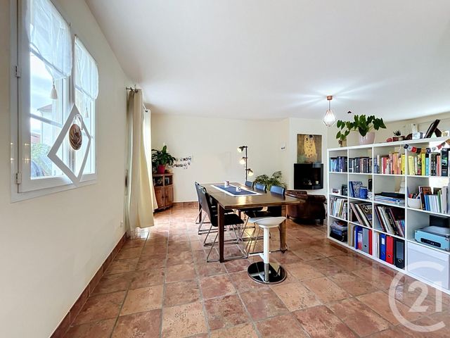 Maison &agrave; louer - 7 pi&egrave;ces - 216,12 m2 - Chatou - 78 - ILE-DE-FRANCE