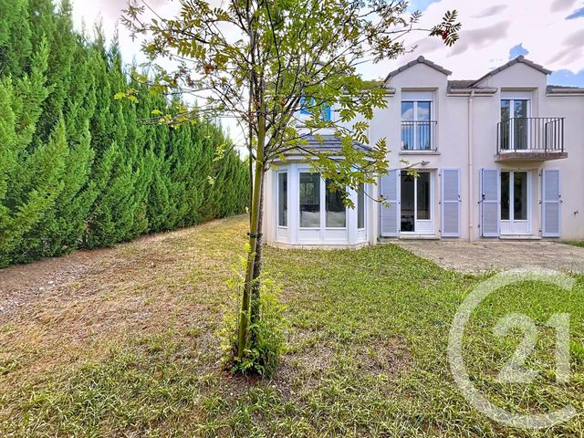 Maison à louer - 6 pièces - 139,95 m2 - Chatou - 78 - ILE-DE-FRANCE