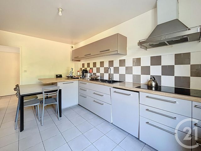 Maison à louer - 6 pièces - 139,95 m2 - Chatou - 78 - ILE-DE-FRANCE