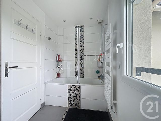 Maison &agrave; vendre - 5 pi&egrave;ces - 120,02 m2 - Rueil Malmaison - 92 - ILE-DE-FRANCE