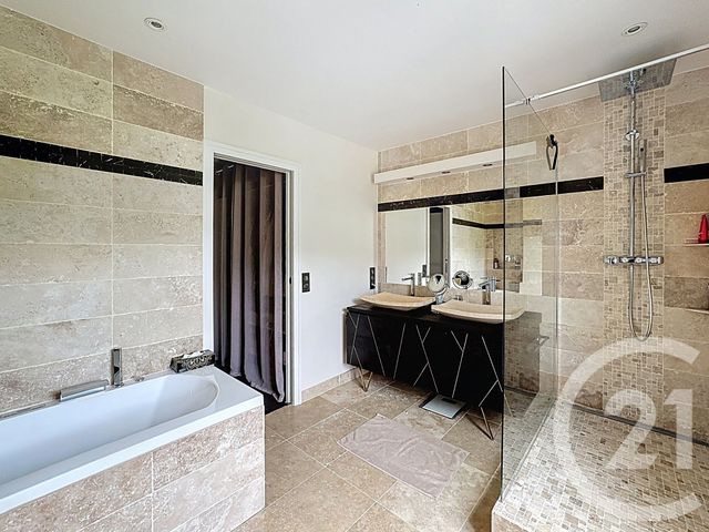 Maison à vendre - 8 pièces - 213 m2 - Chatou - 78 - ILE-DE-FRANCE