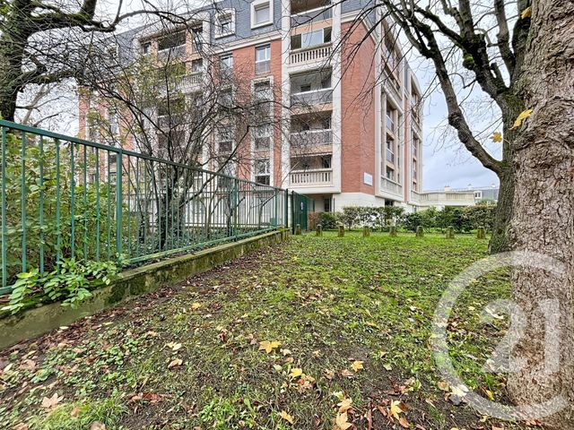 Appartement Studio à louer - 1 pièce - 30,97 m2 - Rueil Malmaison - 92 - ILE-DE-FRANCE