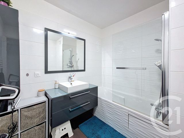 Appartement F5 &agrave; vendre - 5 pi&egrave;ces - 85,88 m2 - Rueil Malmaison - 92 - ILE-DE-FRANCE