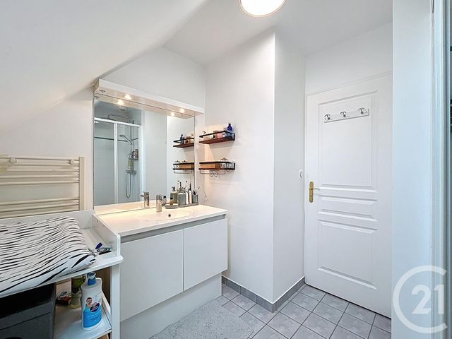 Maison &agrave; louer - 6 pi&egrave;ces - 124,56 m2 - Chatou - 78 - ILE-DE-FRANCE