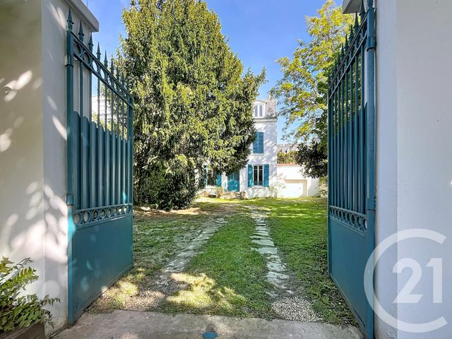 Maison &agrave; louer - 10 pi&egrave;ces - 213 m2 - Chatou - 78 - ILE-DE-FRANCE