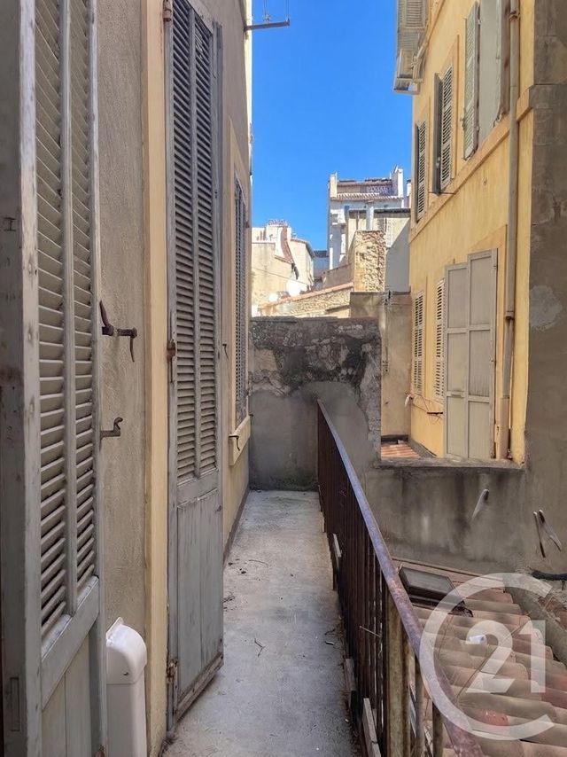Appartement F3 &agrave; louer - 3 pi&egrave;ces - 72,79 m2 - Marseille - 13006 - PROVENCE-ALPES-COTE-D-AZUR
