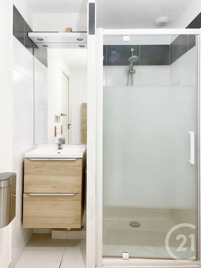 Appartement F2 &agrave; louer - 2 pi&egrave;ces - 38,40 m2 - Marseille - 13005 - PROVENCE-ALPES-COTE-D-AZUR
