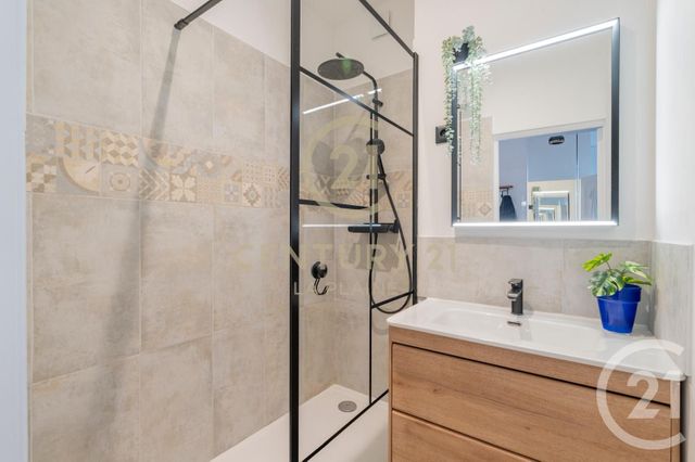 Appartement F3 &agrave; vendre - 3 pi&egrave;ces - 57,82 m2 - Marseille - 13005 - PROVENCE-ALPES-COTE-D-AZUR