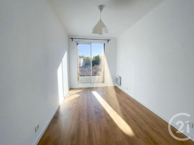 Appartement F3 &agrave; louer - 3 pi&egrave;ces - 48,51 m2 - Marseille - 13005 - PROVENCE-ALPES-COTE-D-AZUR