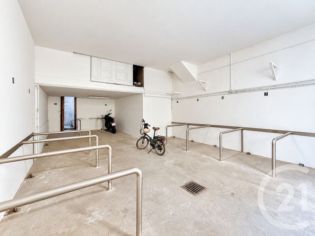 Appartement Local à vendre MARSEILLE