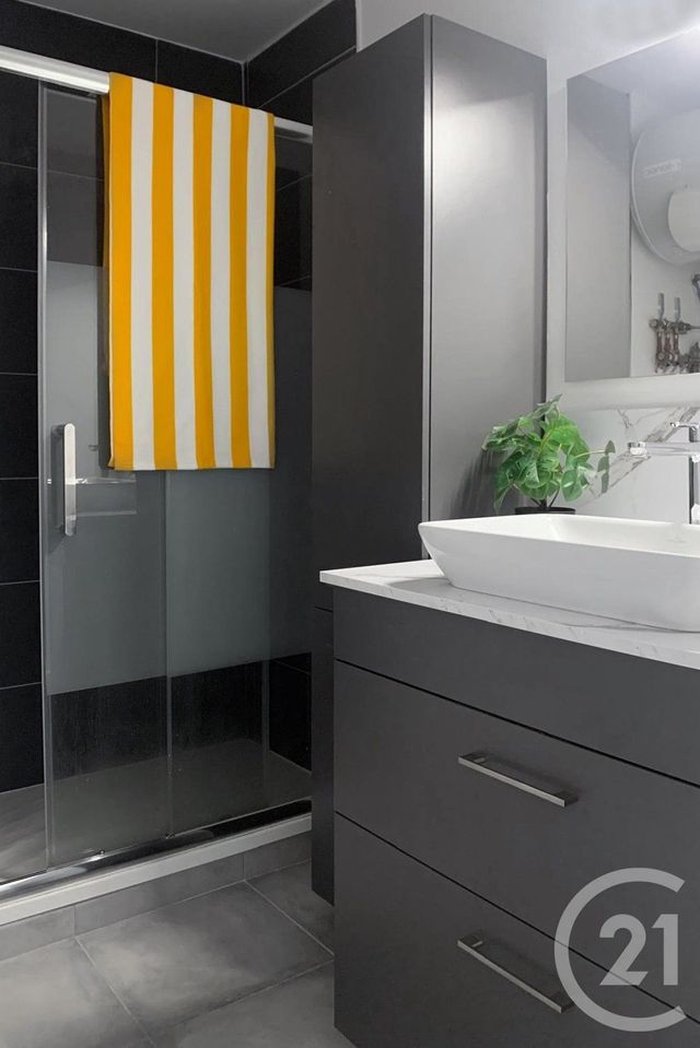 Appartement Studio &agrave; louer - 1 pi&egrave;ce - 22,82 m2 - Marseille - 13005 - PROVENCE-ALPES-COTE-D-AZUR