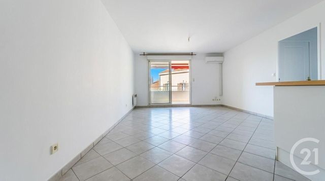 Appartement F3 &agrave; louer - 3 pi&egrave;ces - 55,15 m2 - Marseille - 13004 - PROVENCE-ALPES-COTE-D-AZUR