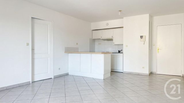Appartement F3 &agrave; louer - 3 pi&egrave;ces - 55,15 m2 - Marseille - 13004 - PROVENCE-ALPES-COTE-D-AZUR