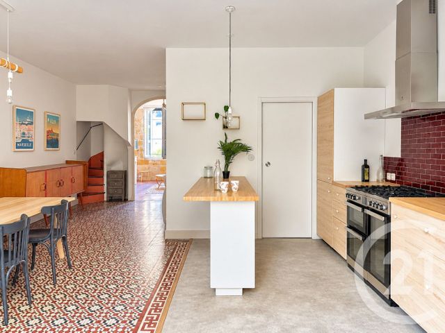 Appartement F4 &agrave; louer - 4 pi&egrave;ces - 97,44 m2 - Marseille - 13006 - PROVENCE-ALPES-COTE-D-AZUR