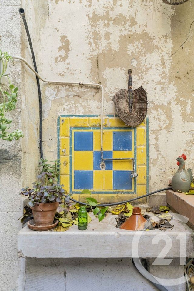 Appartement F4 &agrave; louer - 4 pi&egrave;ces - 97,44 m2 - Marseille - 13006 - PROVENCE-ALPES-COTE-D-AZUR