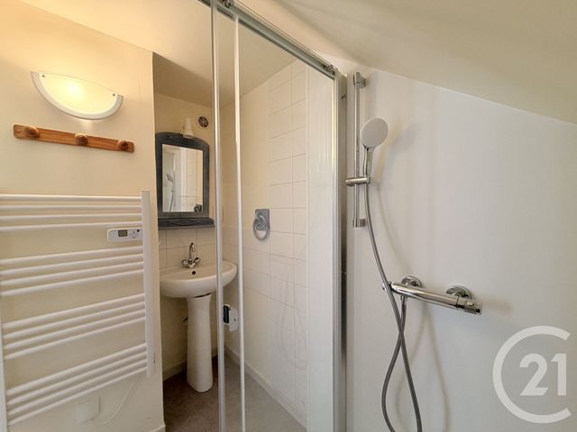 Appartement F2 &agrave; louer - 2 pi&egrave;ces - 42 m2 - Tarare - 69 - RHONE-ALPES