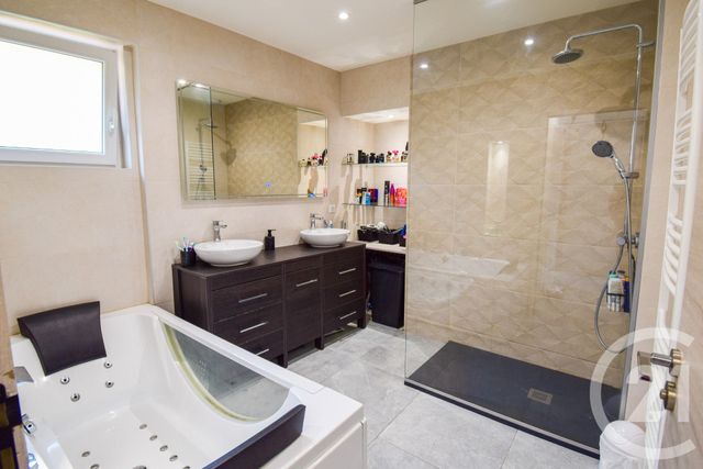 Maison à vendre - 5 pièces - 121,06 m2 - Tarare - 69 - RHONE-ALPES