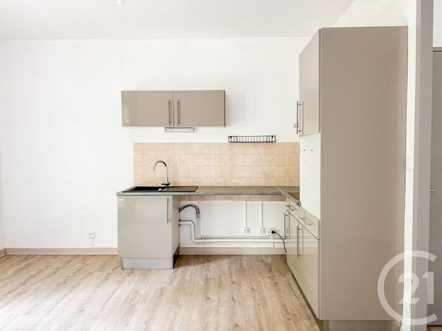 Appartement F4 &agrave; vendre - 5 pi&egrave;ces - 98,40 m2 - Amplepuis - 69 - RHONE-ALPES