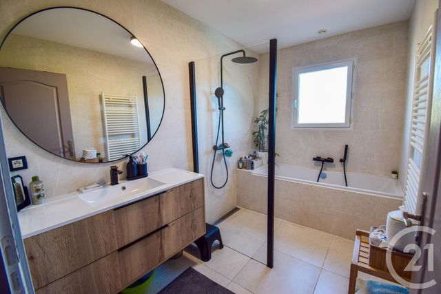 Maison à vendre - 7 pièces - 184,77 m2 - Tarare - 69 - RHONE-ALPES