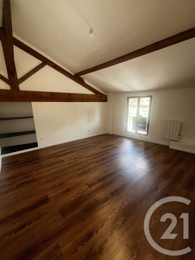 Maison &agrave; louer - 3 pi&egrave;ces - 106 m2 - Mazeres - 09 - MIDI-PYRENEES