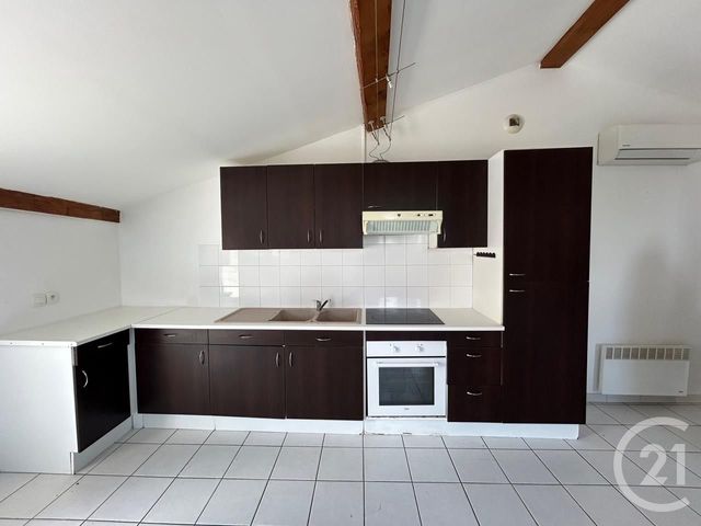 Appartement T4 &agrave; louer - 4 pi&egrave;ces - 100 m2 - St Quirc - 09 - MIDI-PYRENEES