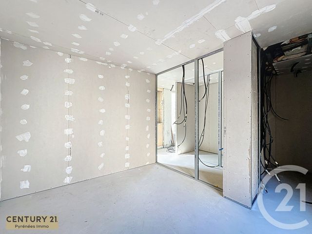 Appartement F4 à vendre - 4 pièces - 165 m2 - Bagneres De Luchon - 31 - MIDI-PYRENEES