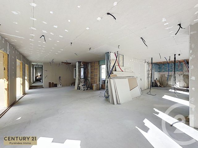 Appartement F4 à vendre - 4 pièces - 165 m2 - Bagneres De Luchon - 31 - MIDI-PYRENEES