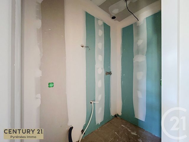 Appartement T3 &agrave; vendre - 3 pi&egrave;ces - 56,60 m2 - Bagneres De Luchon - 31 - MIDI-PYRENEES