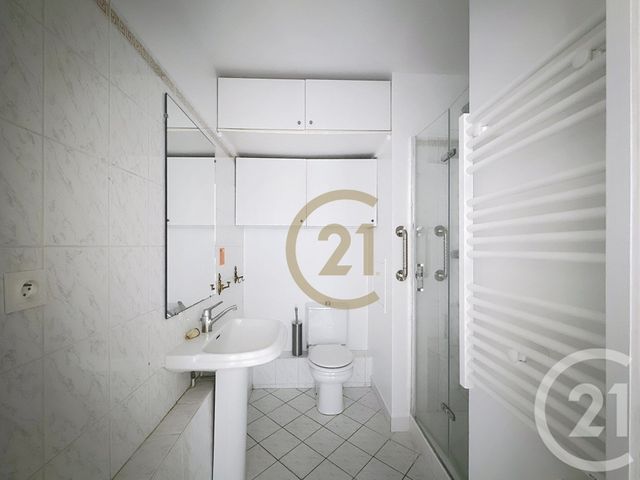 Appartement T3 à vendre - 3 pièces - 64,76 m2 - Versailles - 78 - ILE-DE-FRANCE