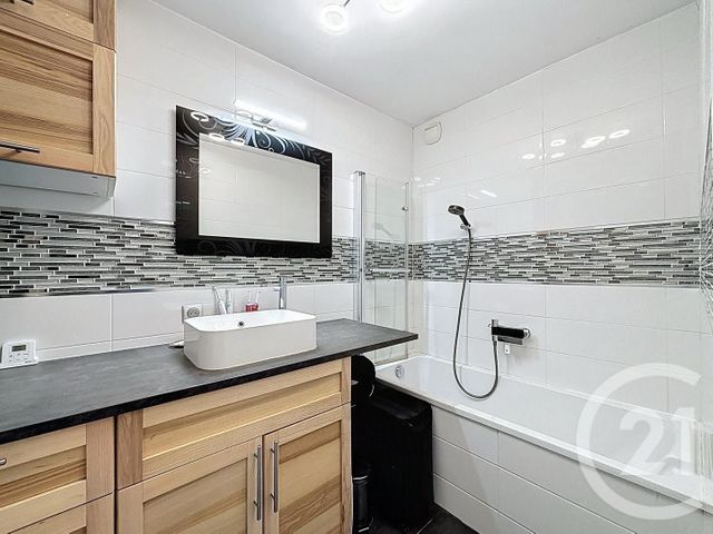 Appartement F4 à vendre - 4 pièces - 84,27 m2 - Velizy Villacoublay - 78 - ILE-DE-FRANCE