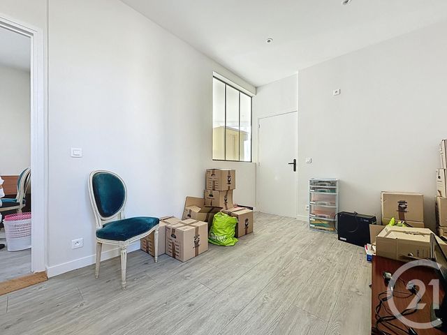 Appartement Local &agrave; vendre - 4 pi&egrave;ces - 61,09 m2 - Versailles - 78 - ILE-DE-FRANCE