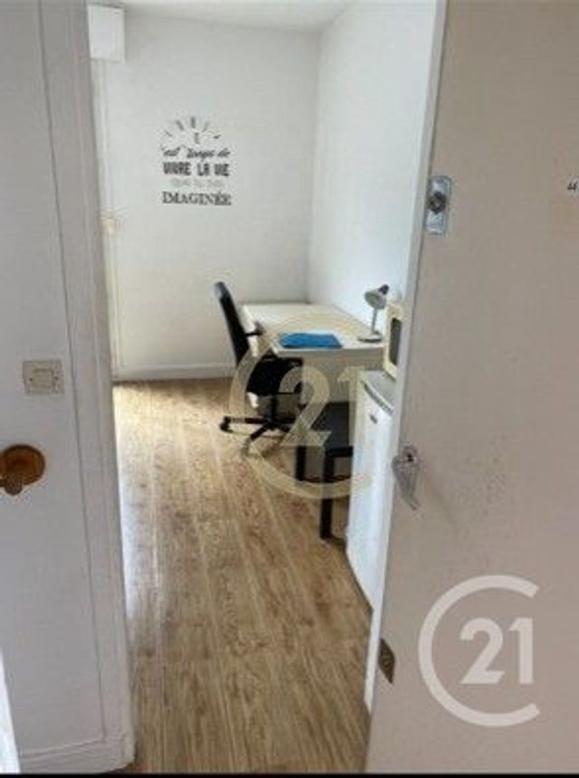 Appartement Chambre &agrave; vendre - 1 pi&egrave;ce - 11,86 m2 - Versailles - 78 - ILE-DE-FRANCE