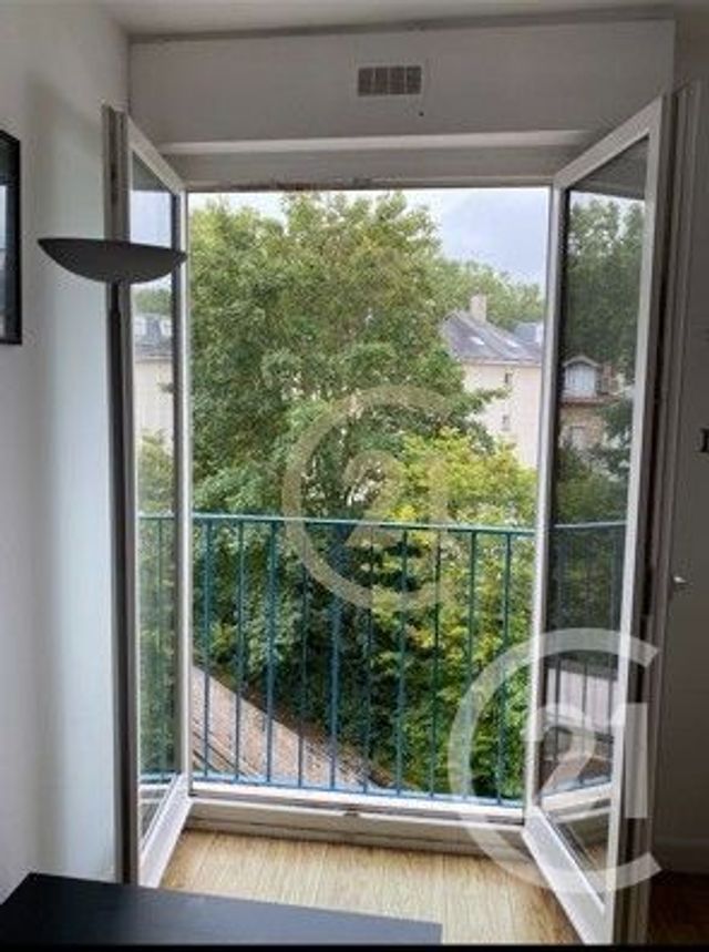 Appartement Chambre &agrave; vendre - 1 pi&egrave;ce - 11,86 m2 - Versailles - 78 - ILE-DE-FRANCE