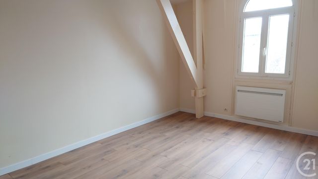 Appartement F2 &agrave; louer - 2 pi&egrave;ces - 40 m2 - Noyon - 60 - PICARDIE