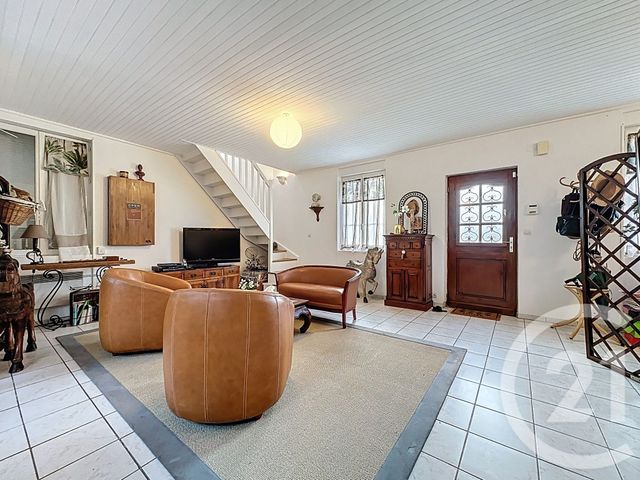 Maison &agrave; vendre - 2 pi&egrave;ces - 86,92 m2 - Hombleux - 80 - PICARDIE