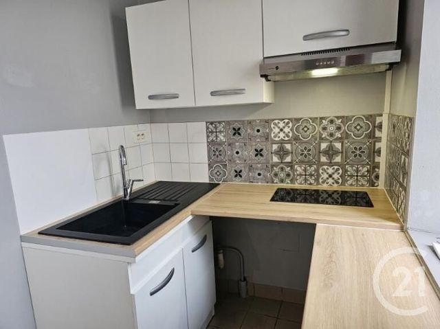 Appartement F2 &agrave; louer - 2 pi&egrave;ces - 30 m2 - Noyon - 60 - PICARDIE