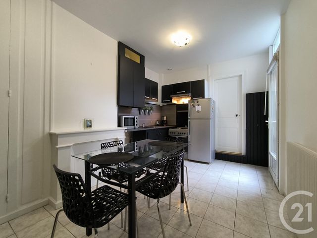 Maison &agrave; louer - 4 pi&egrave;ces - 74,02 m2 - Noyon - 60 - PICARDIE
