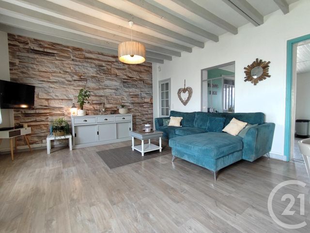 Maison &agrave; louer - 5 pi&egrave;ces - 108,30 m2 - Guiscard - 60 - PICARDIE
